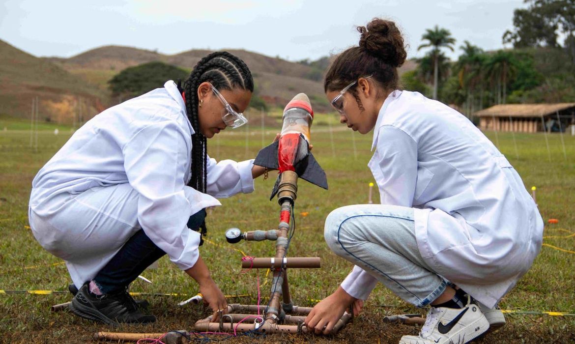 Começam inscrições para olimpíadas de Astronomia e de Foguetes