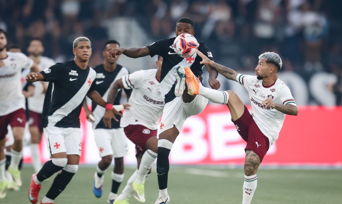 Fluminense e Vasco decidem último finalista do Campeonato Carioca
